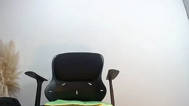 RAICHELLCOOPER1 online show from 09/09/25, 05:34