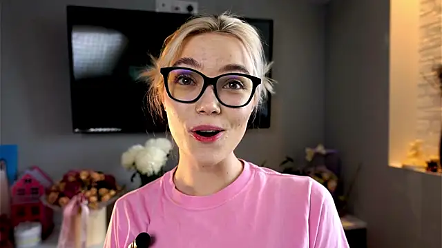 ileanacampbe online show from 03/04/25, 06:26