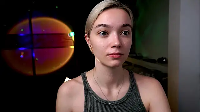 ileanacampbe online show from 03/17/25, 04:40