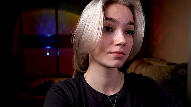 ileanacampbe online show from 03/19/25, 04:14