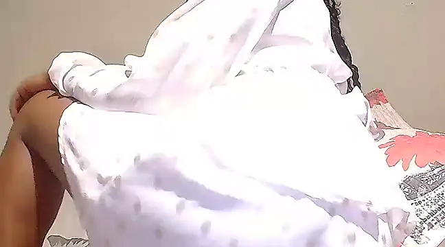 Snapshot of Slendernana chatting on 01/13/25, 06:16 Slendernana online show from 01/13/25, 06:16