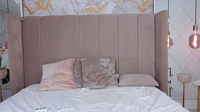 Snapshot of FlawlessEva chatting on 01/10/25, 10:39 FlawlessEva online show from 01/10/25, 10:39