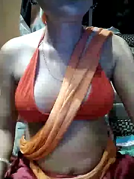 Snapshot of SANA-LEONI chatting on 03/03/25, 02:37 SANA-LEONI online show from 03/03/25, 02:37