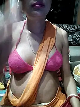 Snapshot of SANA-LEONI chatting on 03/05/25, 07:17 SANA-LEONI online show from 03/05/25, 07:17