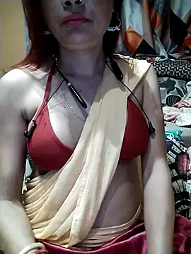 Snapshot of SANA-LEONI chatting on 10/15/25, 02:39 SANA-LEONI online show from 10/15/25, 02:39