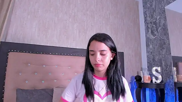 Snapshot of StefanyRousse chatting on 06/18/26, 11:36 StefanyRousse online show from 06/18/26, 11:36