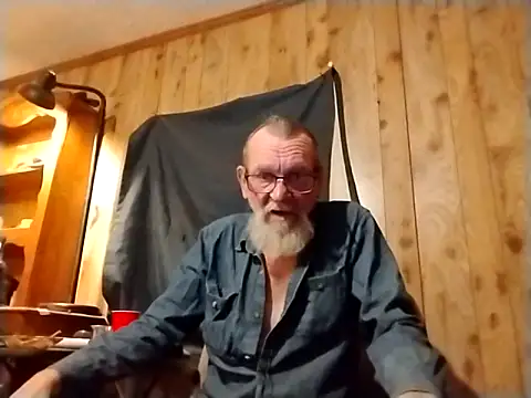 Snapshot of Aldick68 chatting on 02/14/25, 12:09 Aldick68 online show from 02/14/25, 12:09