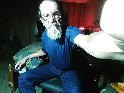 Snapshot of Aldick68 chatting on 03/14/25, 12:32 Aldick68 online show from 03/14/25, 12:32