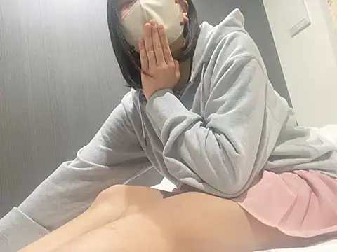 sakuchaaa 2525 online show from 03/08/25, 10:11