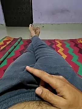 Snapshot of braveman999 chatting on 01/09/25, 04:17 braveman999 online show from 01/09/25, 04:17