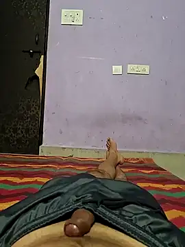 Snapshot of braveman999 chatting on 02/23/25, 08:11 braveman999 online show from 02/23/25, 08:11