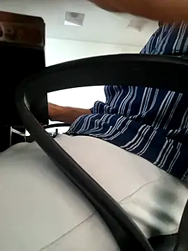 Snapshot of braveman999 chatting on 02/04/26, 08:31 braveman999 online show from 02/04/26, 08:31