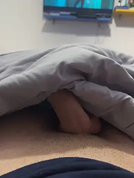 Snapshot of lucarioos06 chatting on 01/17/25, 03:22 lucarioos06 online show from 01/17/25, 03:22