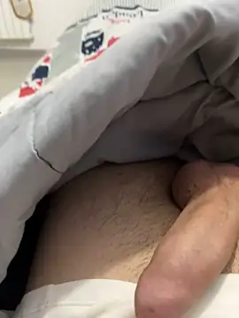 Snapshot of lucarioos06 chatting on 01/18/25, 11:11 lucarioos06 online show from 01/18/25, 11:11