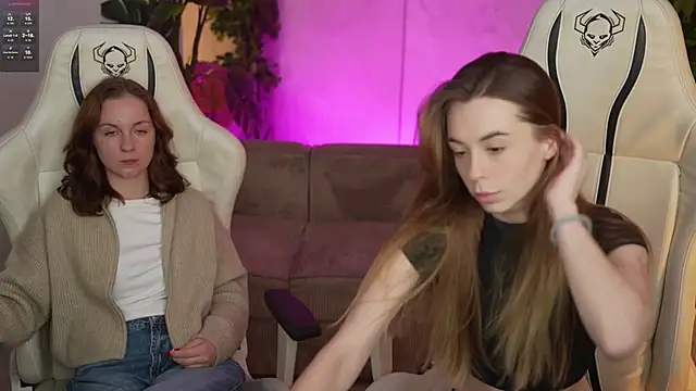 Snapshot of Lika_Secret_ chatting on 10/27/25, 03:27 Lika Secret online show from 10/27/25, 03:27