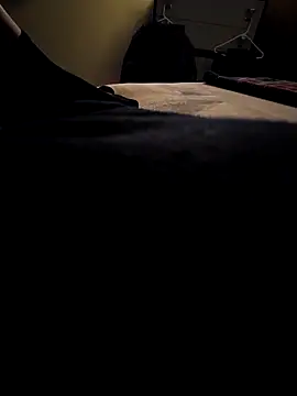 Snapshot of Rzemtsefg chatting on 11/23/25, 06:46 Rzemtsefg online show from 11/23/25, 06:46