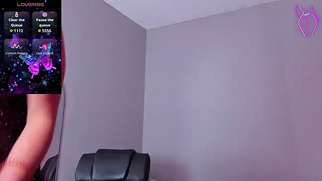 RubiSharqui  online show from 07/23/26, 12:03