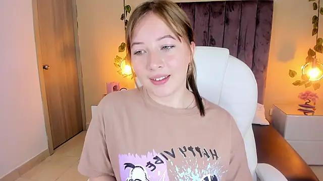 Dahlia Rousse online show from 09/28/25, 03:50