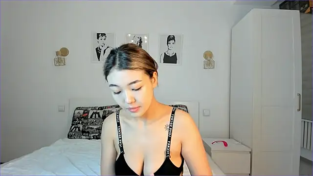 Snapshot of mirann chatting on 01/26/25, 03:17 mirann online show from 01/26/25, 03:17