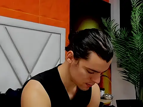 maxi styles online show from 02/18/26, 12:12