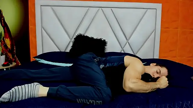 maxi styles online show from 02/21/26, 11:33