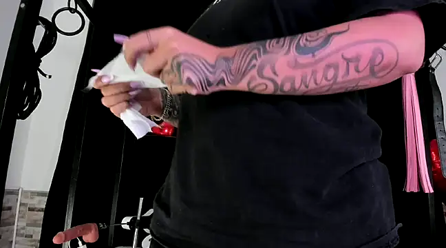 amyswallow7 online show from 02/14/25, 03:00