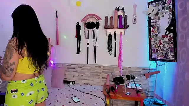 amyswallow7 online show from 04/29/26, 12:16