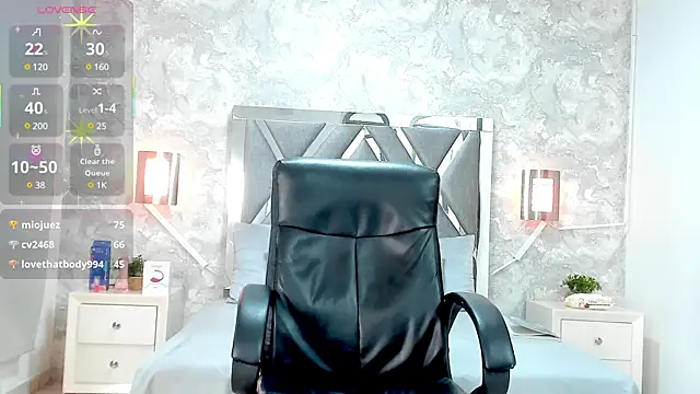 Snapshot of Luxury_Woman chatting on 02/12/25, 07:24 Luxury Woman online show from 02/12/25, 07:24