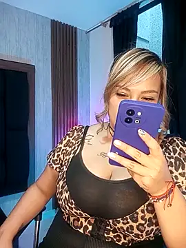 Elise-Leyton online show from 12/19/25, 07:54