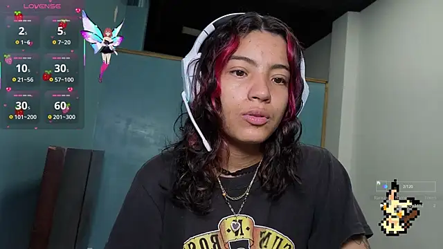 Lovelyamyy online show from 10/13/25, 04:40