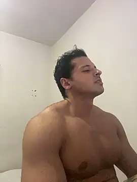 Snapshot of Lucasfit24 chatting on 02/09/25, 11:46 Lucasfit24 online show from 02/09/25, 11:46