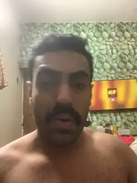 vaibhavchugh38 online show from 01/10/25, 12:26