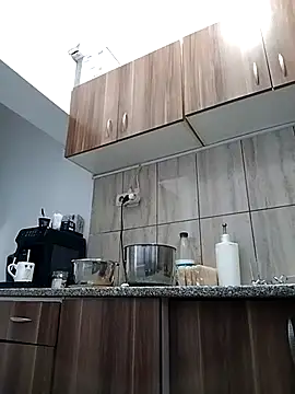 Snapshot of blondaf chatting on 11/28/25, 06:05 blondaf online show from 11/28/25, 06:05