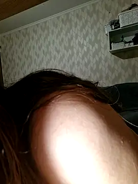 Melenka online show from 11/10/25, 10:42