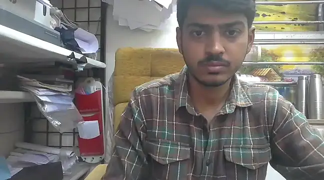 Snapshot of cute_modell chatting on 02/28/25, 08:31 cute modell online show from 02/28/25, 08:31