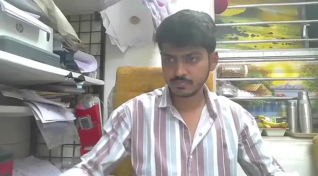 Snapshot of cute_modell chatting on 03/08/25, 12:41 cute modell online show from 03/08/25, 12:41