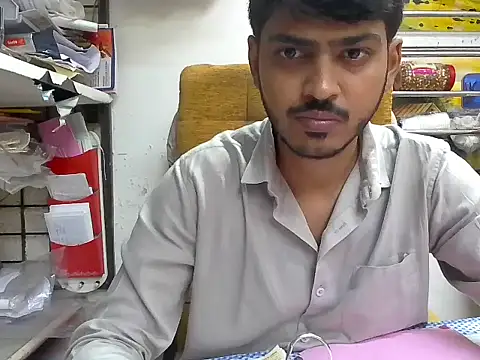 Snapshot of cute_modell chatting on 09/15/25, 01:00 cute modell online show from 09/15/25, 01:00