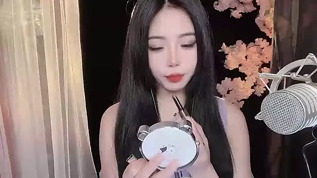 Snapshot of ying-love520 chatting on 02/03/25, 02:34 ying-love520 online show from 02/03/25, 02:34