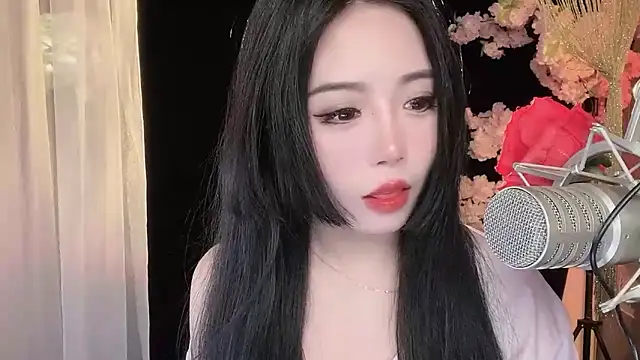 Snapshot of ying-love520 chatting on 02/04/25, 02:10 ying-love520 online show from 02/04/25, 02:10