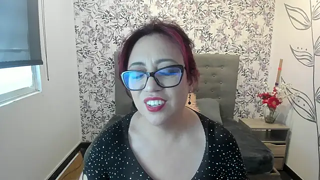 Victoria Adamns online show from 03/10/25, 05:39