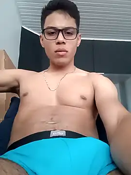 Snapshot of HornyTiger744 chatting on 01/17/26, 08:56 HornyTiger744 online show from 01/17/26, 08:56