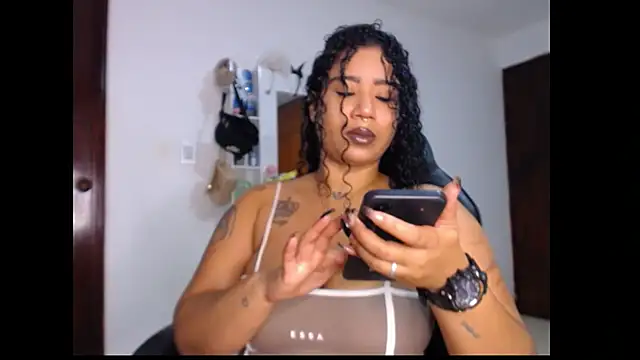 Snapshot of leslycarsson chatting on 09/10/25, 02:44 leslycarsson online show from 09/10/25, 02:44