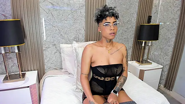 LuciaWallace online show from 02/17/26, 11:33