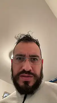 Snapshot of leonardohot1987 chatting on 01/14/25, 07:53 leonardohot1987 online show from 01/14/25, 07:53