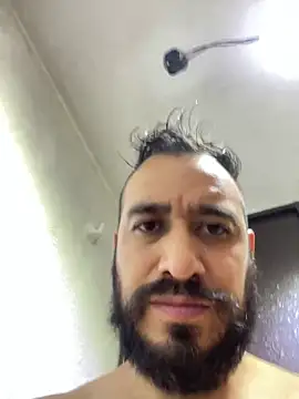 Snapshot of leonardohot1987 chatting on 01/17/25, 02:39 leonardohot1987 online show from 01/17/25, 02:39