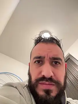 Snapshot of leonardohot1987 chatting on 01/22/25, 06:10 leonardohot1987 online show from 01/22/25, 06:10