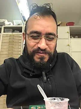 Snapshot of leonardohot1987 chatting on 01/23/25, 06:03 leonardohot1987 online show from 01/23/25, 06:03