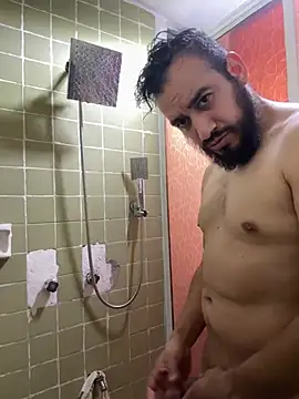 Snapshot of leonardohot1987 chatting on 03/03/25, 04:25 leonardohot1987 online show from 03/03/25, 04:25