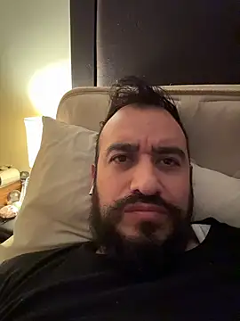 Snapshot of leonardohot1987 chatting on 11/08/25, 05:07 leonardohot1987 online show from 11/08/25, 05:07