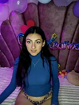 sweetfoxy 17 online show from 02/24/25, 12:20